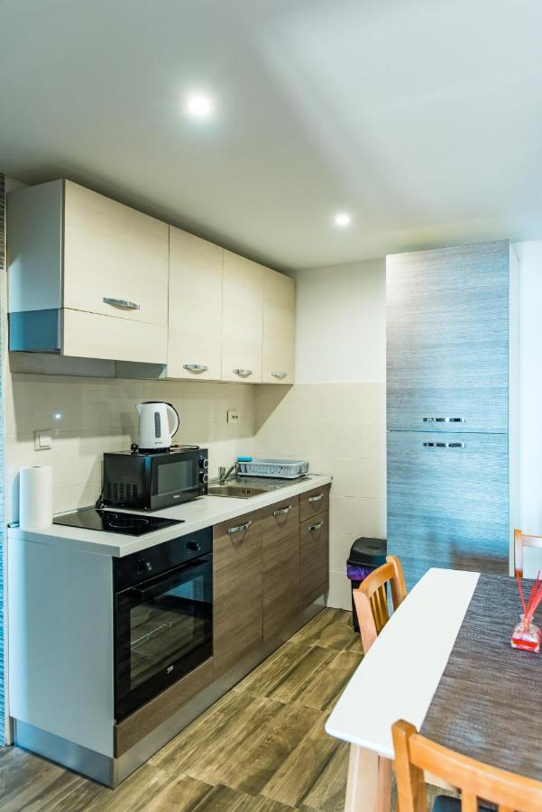 Ella Appartement Lukovo Šugarje Buitenkant foto