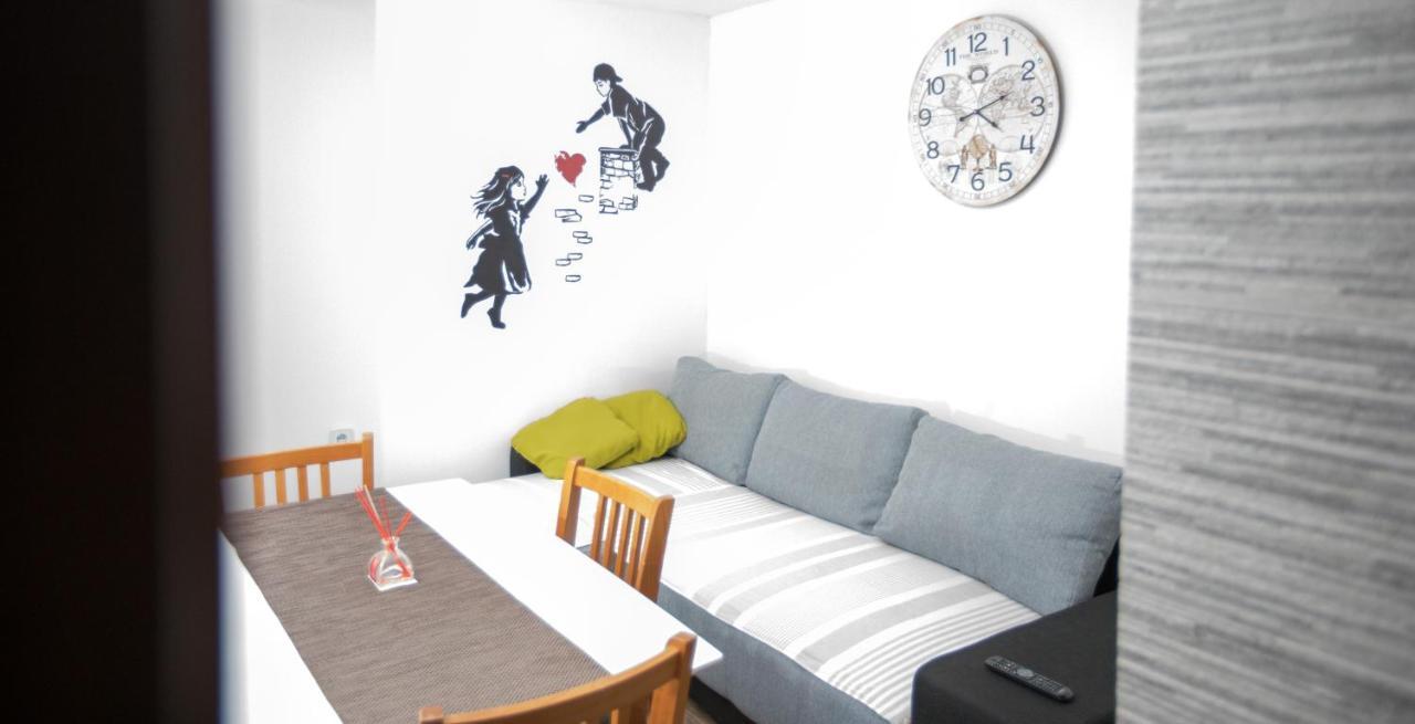 Ella Appartement Lukovo Šugarje Buitenkant foto